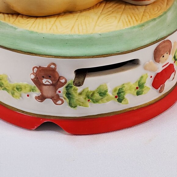 Vintage 1987 Enesco Santa Claus Music Box Figurine "I Believe In Santa" Works - Picture 11 of 12